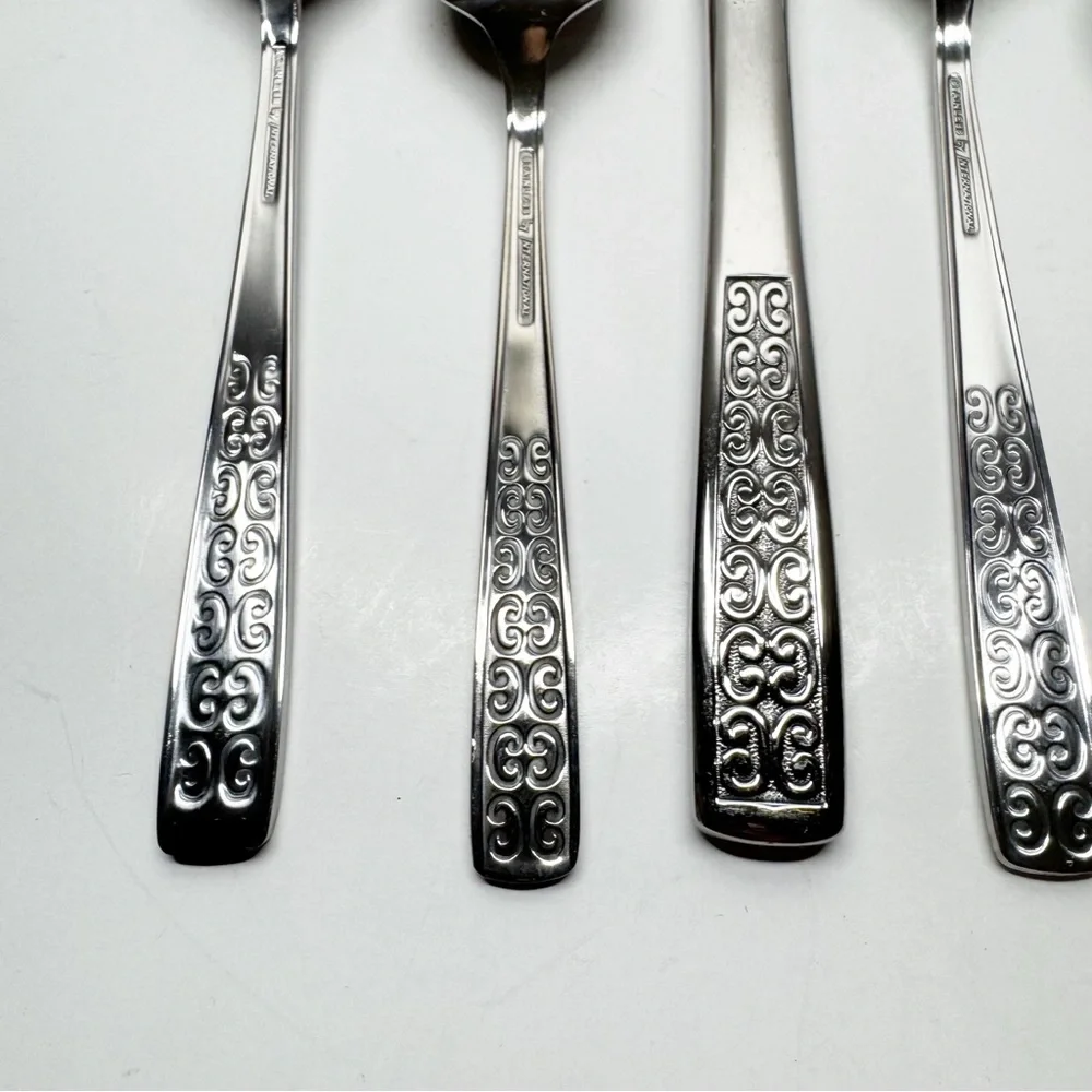 Vintage International Stainless Serenata 5 Piece Single Serve Flatware Set
